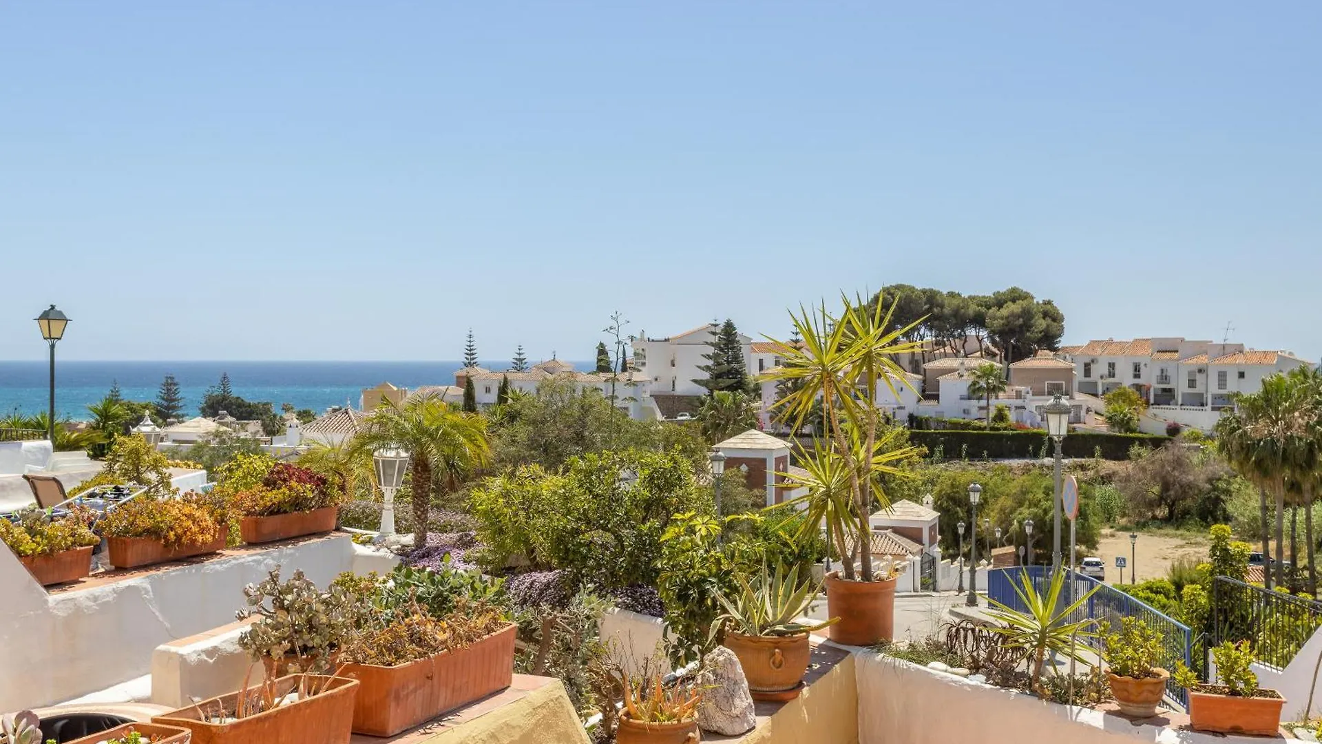 Casablanca 23 Overlooking The Sea Nerja
